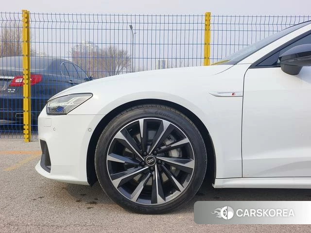 Audi A7L id 4259258 из Китая 9