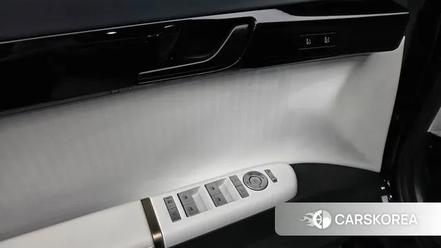 Hyundai Grandeur Hybrid (GN7) id 3523591 из Кореи 9