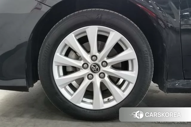 Toyota Camry id 4273040 из Китая 9