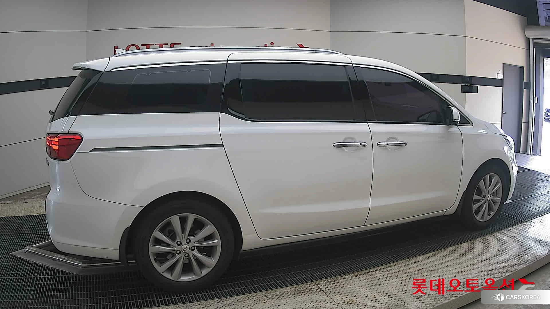 Kia Carnival id 4664349 из Кореи 9