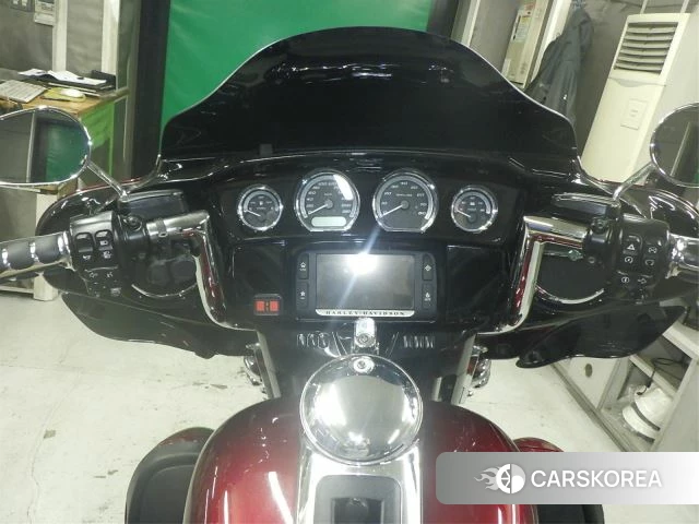 Harley-Davidson Electra Glide FLHTKLTC1690 id 3947657 из Японии 9
