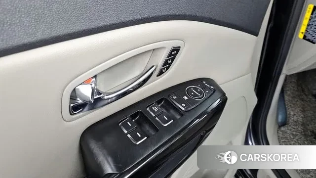 Kia The New Carnival id 3000506 из Кореи 9