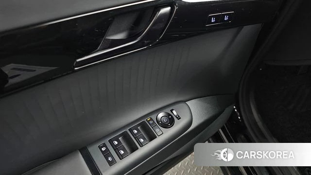 Hyundai Grandeur (GN7) id 4280810 из Кореи 9
