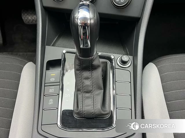 Volkswagen Bora id 4271418 из Китая 9