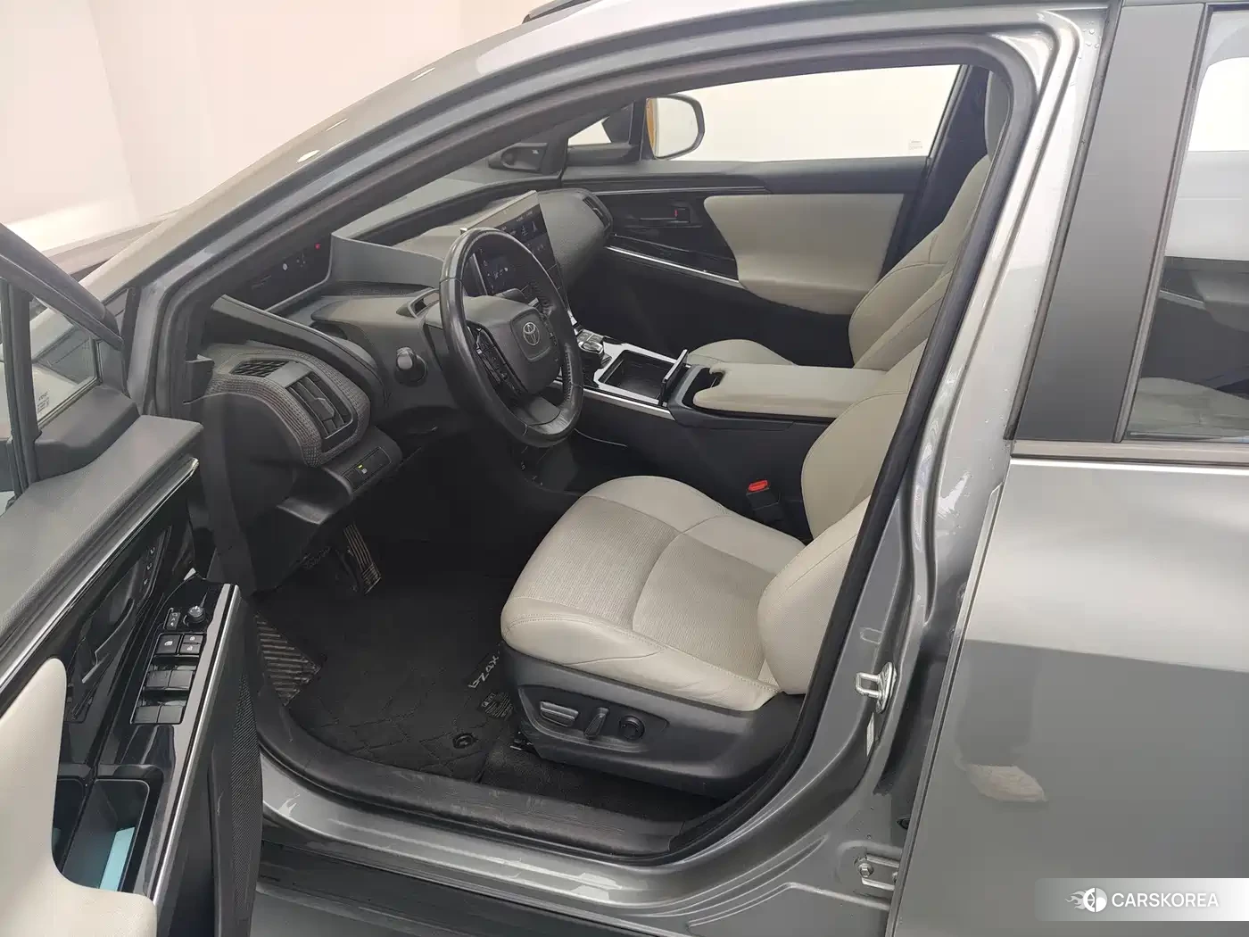 Toyota bZ4X id 4680608 из Китая 9