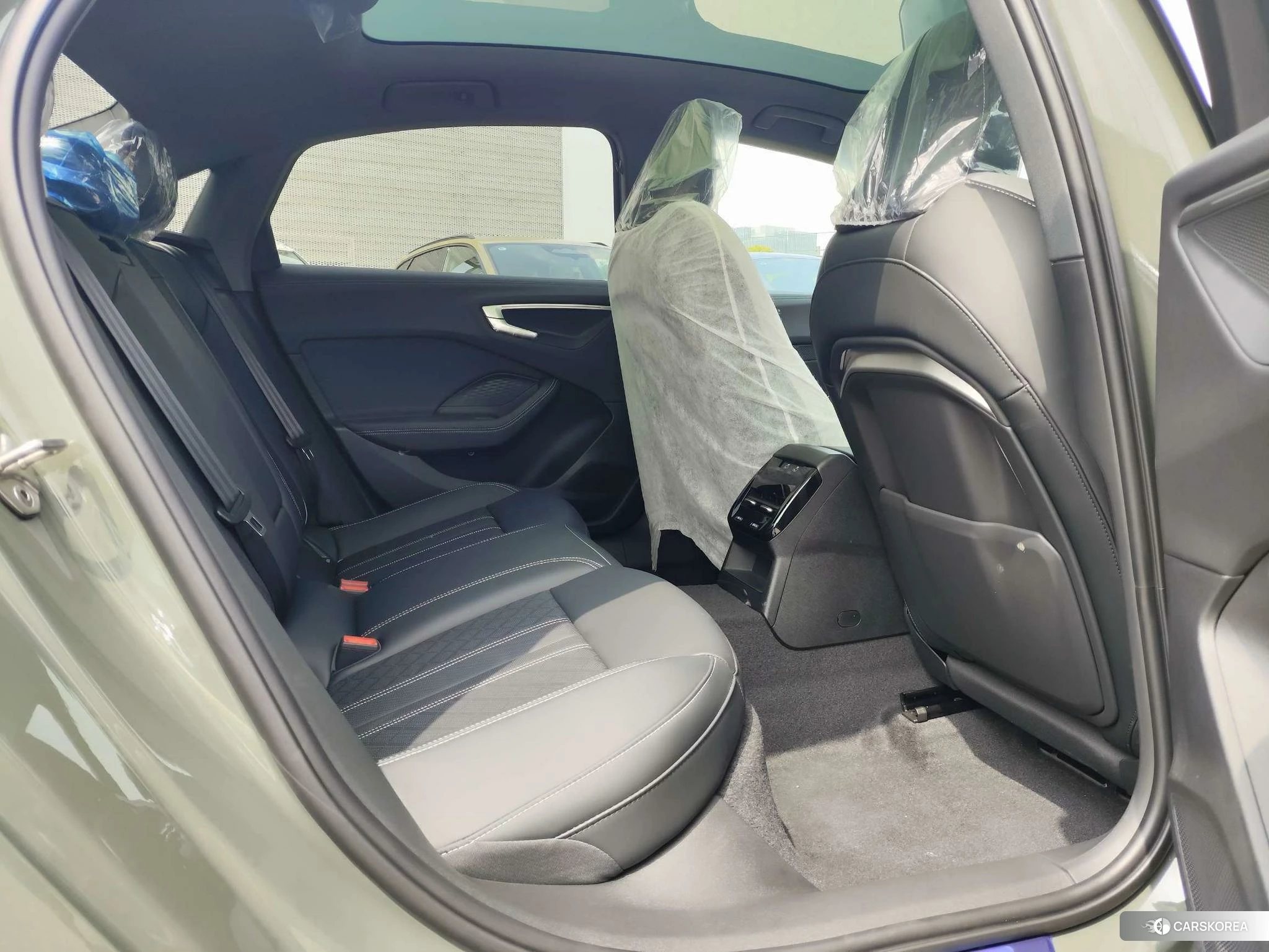 Audi A5L id 4405825 из Китая 9