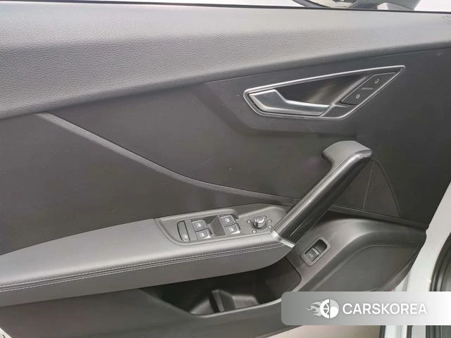 Audi Q2L id 4276683 из Китая 9