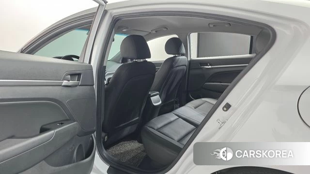 Hyundai The New Avante AD id 4384376 из Кореи 9