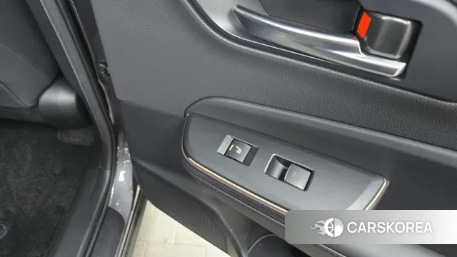 Toyota Crown Crossover id 3596423 из Кореи 9