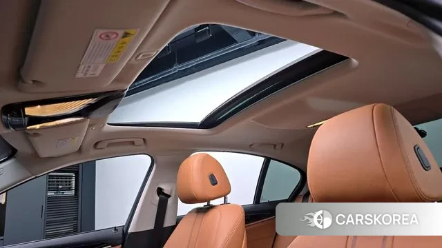 BMW 5 Series (G30) id 3284468 из Кореи 9