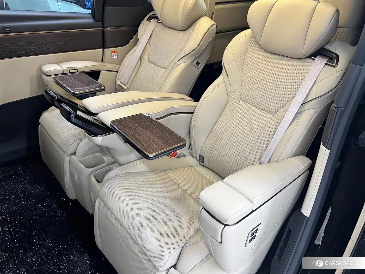 Toyota Elfa id 4622434 из Китая 9