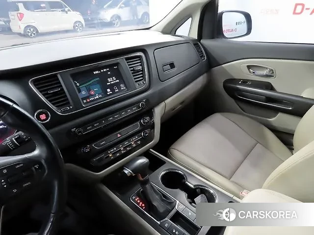 Kia The New Carnival id 3557647 из Кореи 9