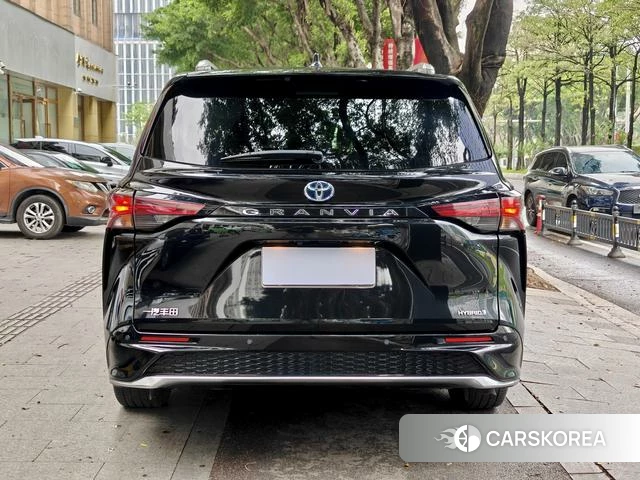 Toyota Grevia id 4290448 из Китая 9