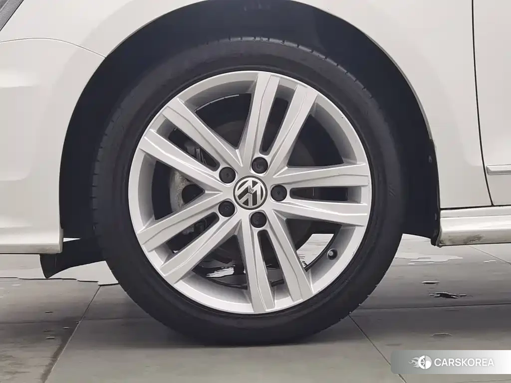 Volkswagen Sagitar id 4600772 из Китая 9