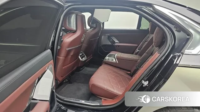 BMW 7 Series (G70) id 2997977 из Кореи 9