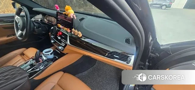 BMW 5 Series (G30) id 3660699 из Кореи 9