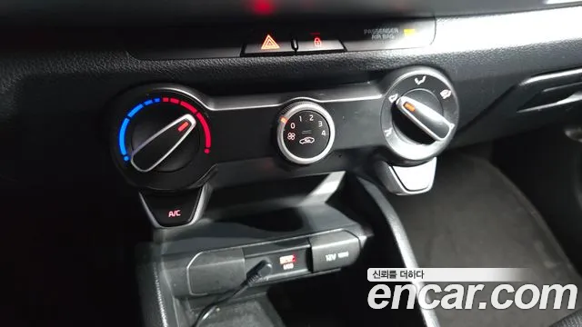 Kia Stonic id 2493034 из Кореи 9