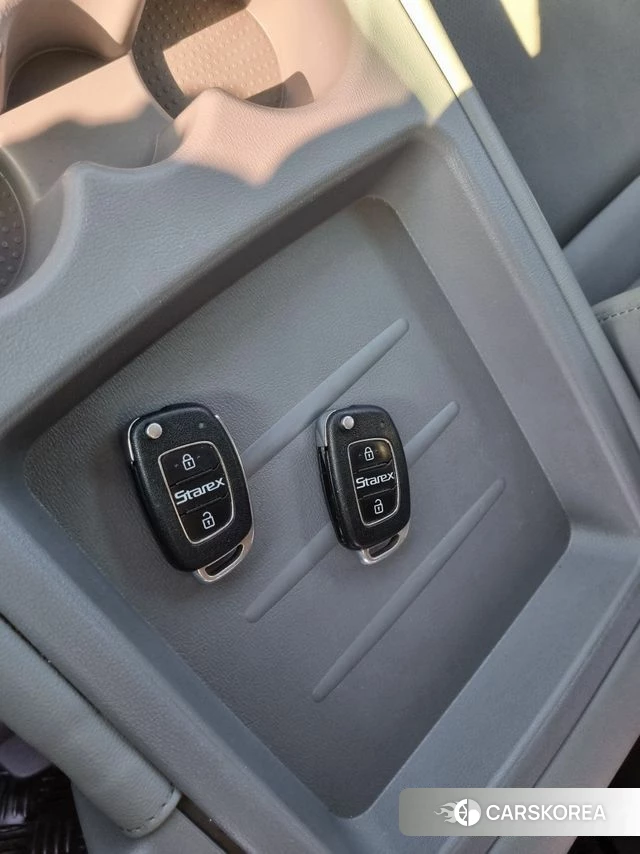 Hyundai The New Grand Starex id 4393660 из Кореи 9