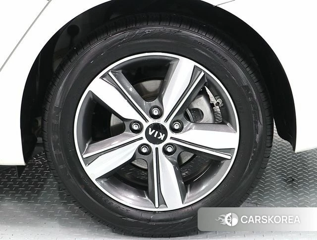 Kia The New K3 id 3917431 из Кореи 9