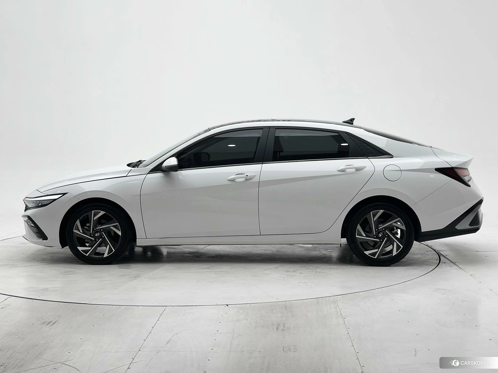 Hyundai Elantra id 4485477 из Китая 9