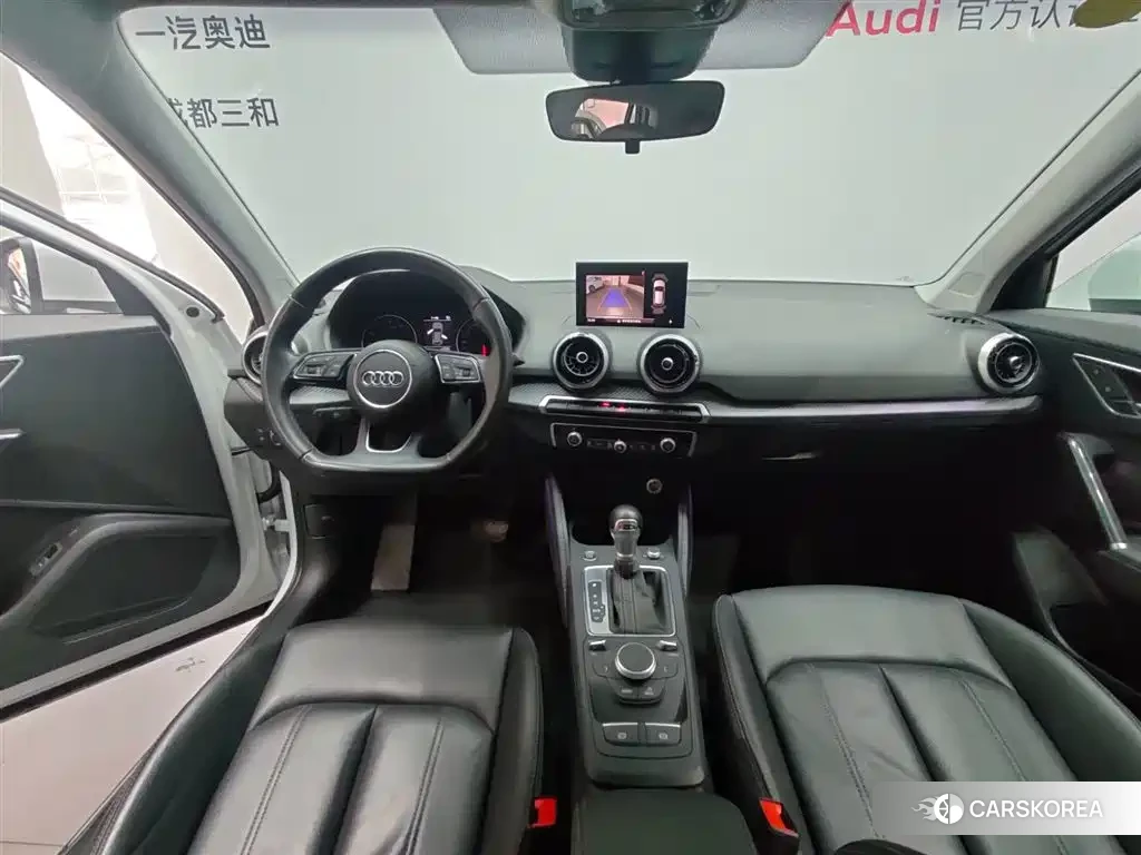 Audi Q2L id 4583603 из Китая 9