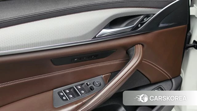 BMW 5 Series (G30) id 4737382 из Кореи 9