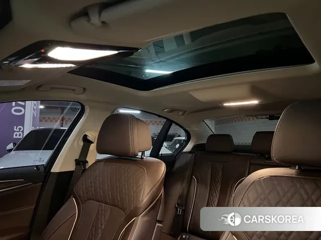 BMW 5 Series (G30) id 3770247 из Кореи 9