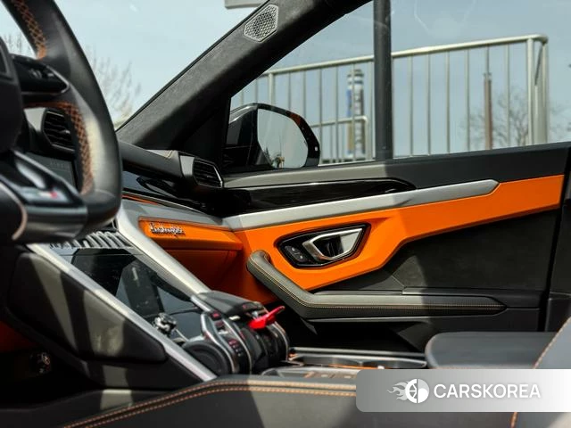 Lamborghini Urus id 3913638 из Китая 9