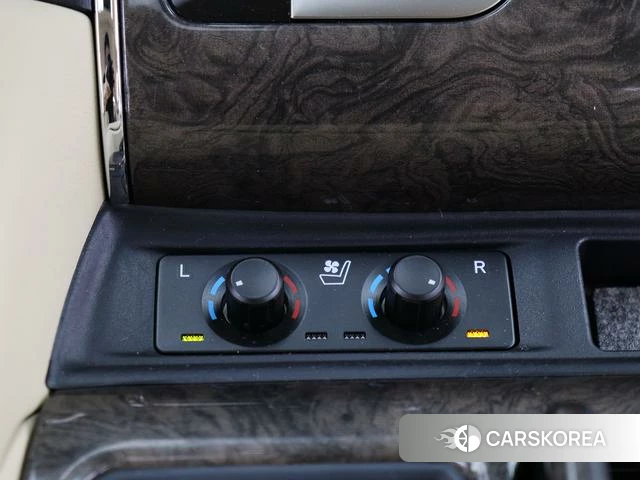 Toyota Elfa id 4298283 из Китая 9