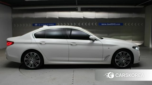 BMW 5 Series (G30) id 4203130 из Кореи 9