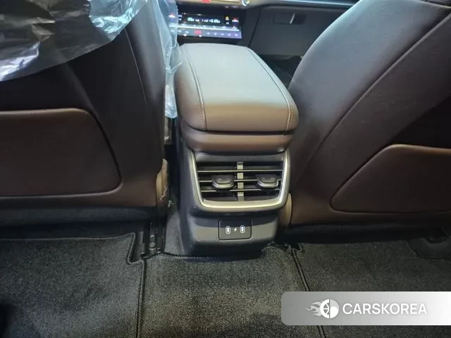 Hyundai Grandeur (GN7) id 3550502 из Кореи 9