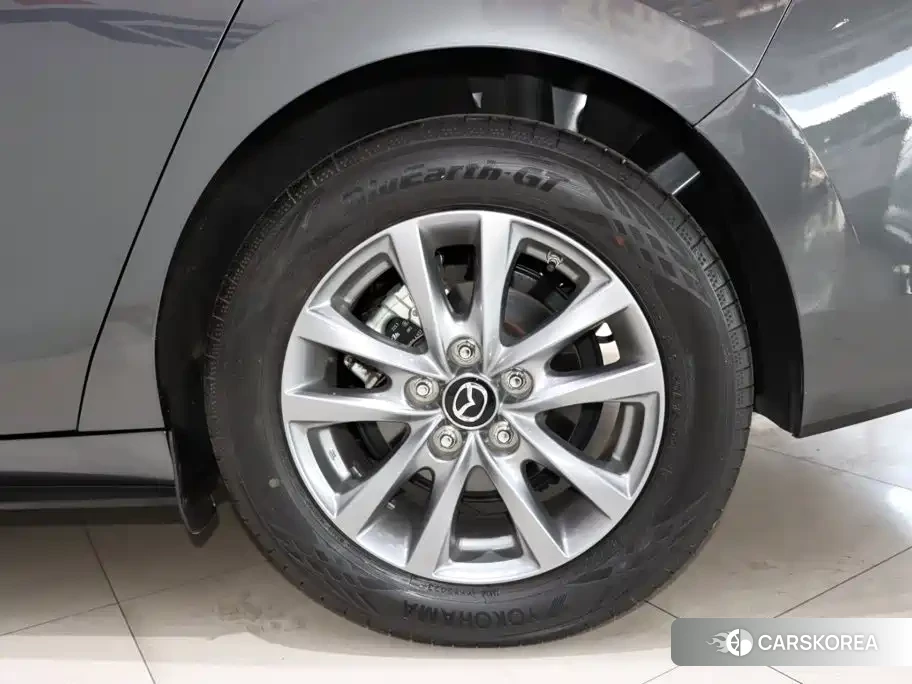 Mazda 3 id 4681090 из Китая 9