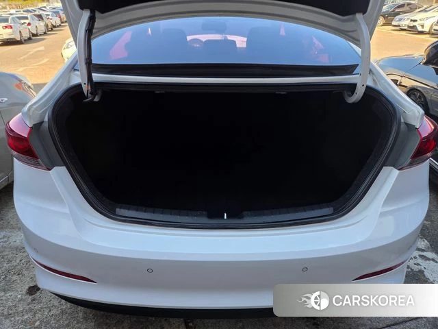 Hyundai Avante AD id 3919884 из Кореи 9