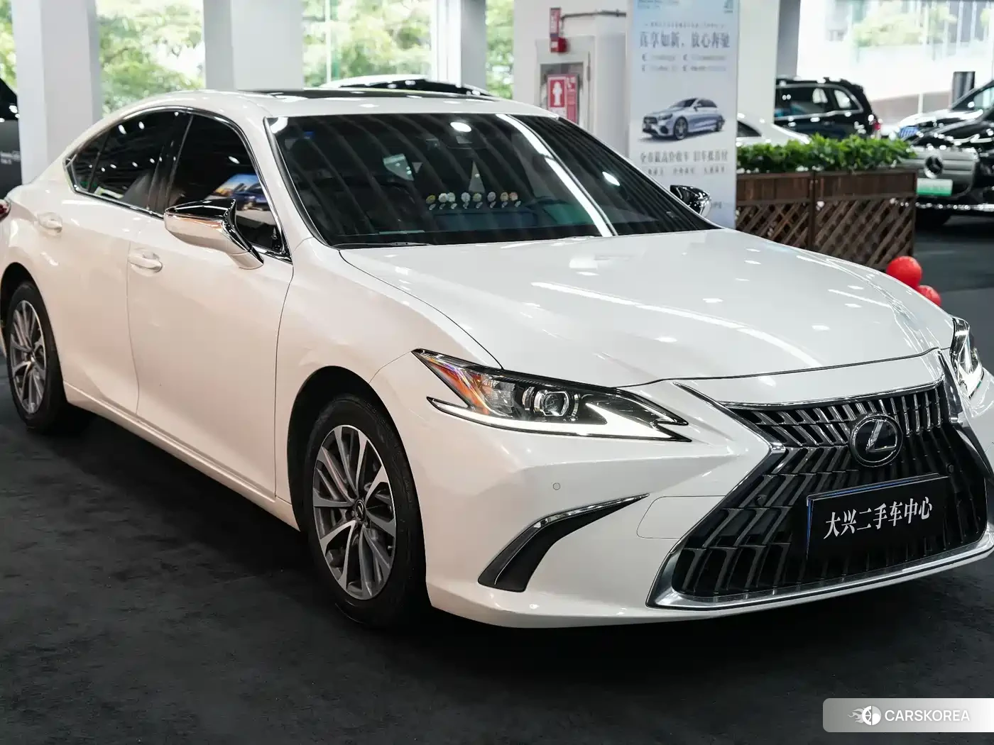 Lexus ES id 4539106 из Китая 9