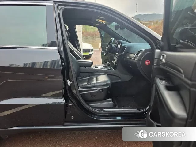 Jeep Grand Cherokee id 3531246 из Кореи 9