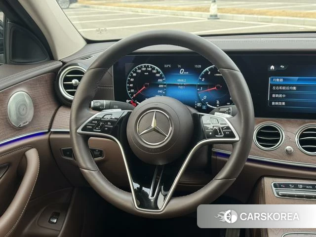 Mercedes-Benz E-class id 4260368 из Китая 9