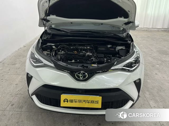 Toyota C-HR id 4277350 из Китая 9