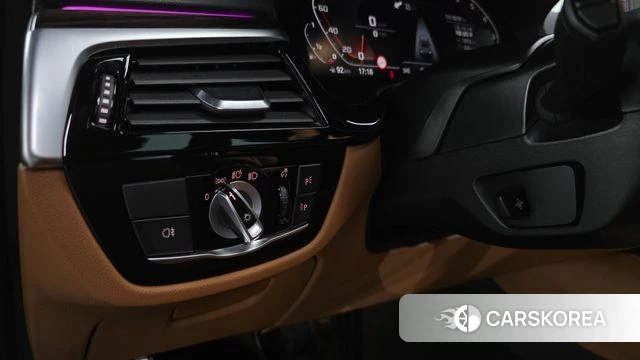 BMW 5 Series (G30) id 4389627 из Кореи 9