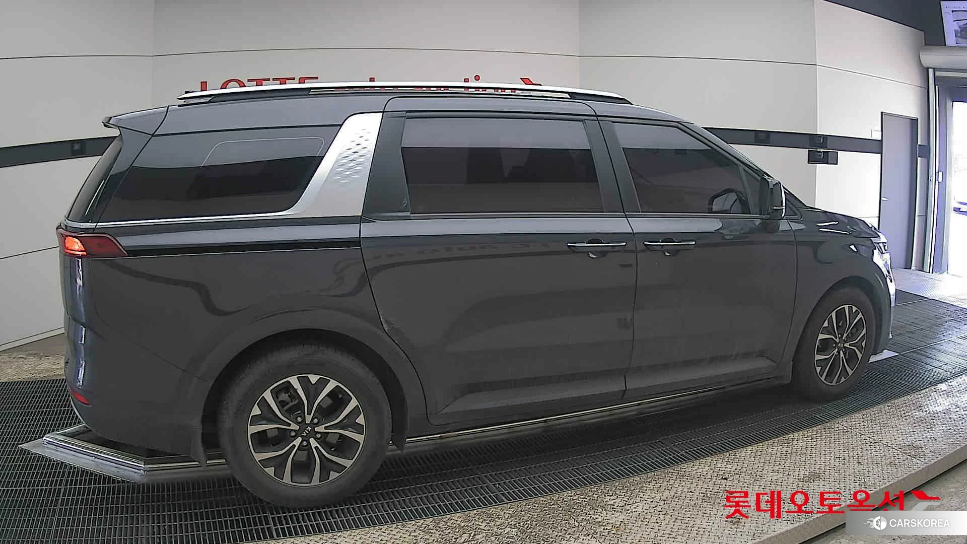 Kia Carnival id 3882095 из Кореи 9