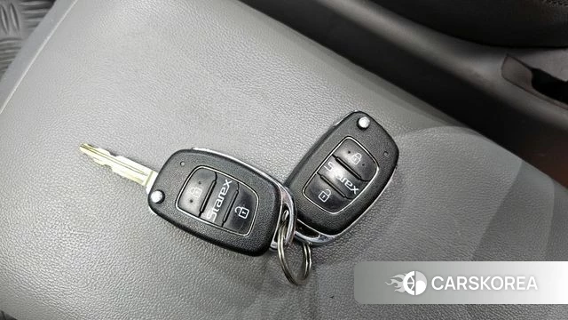 Hyundai The New Grand Starex id 4345577 из Кореи 9