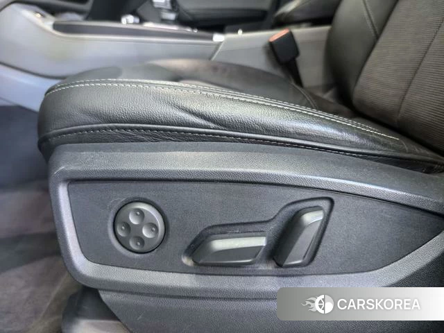 Audi Q5L id 4212529 из Китая 9