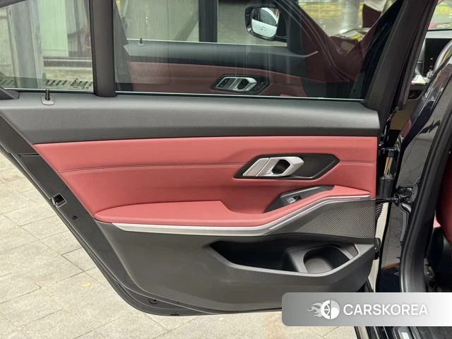 BMW 3 series id 4271176 из Китая 9