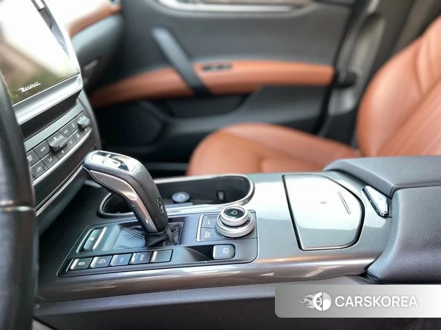 Maserati Ghibli id 4241320 из Китая 9
