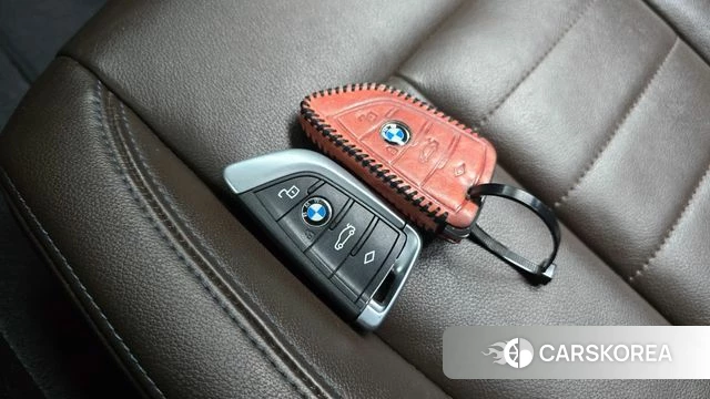 BMW 3 Series (G20) id 3905285 из Кореи 9