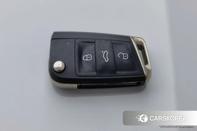 Volkswagen Exploring the shadow id 4273835 из Китая 9