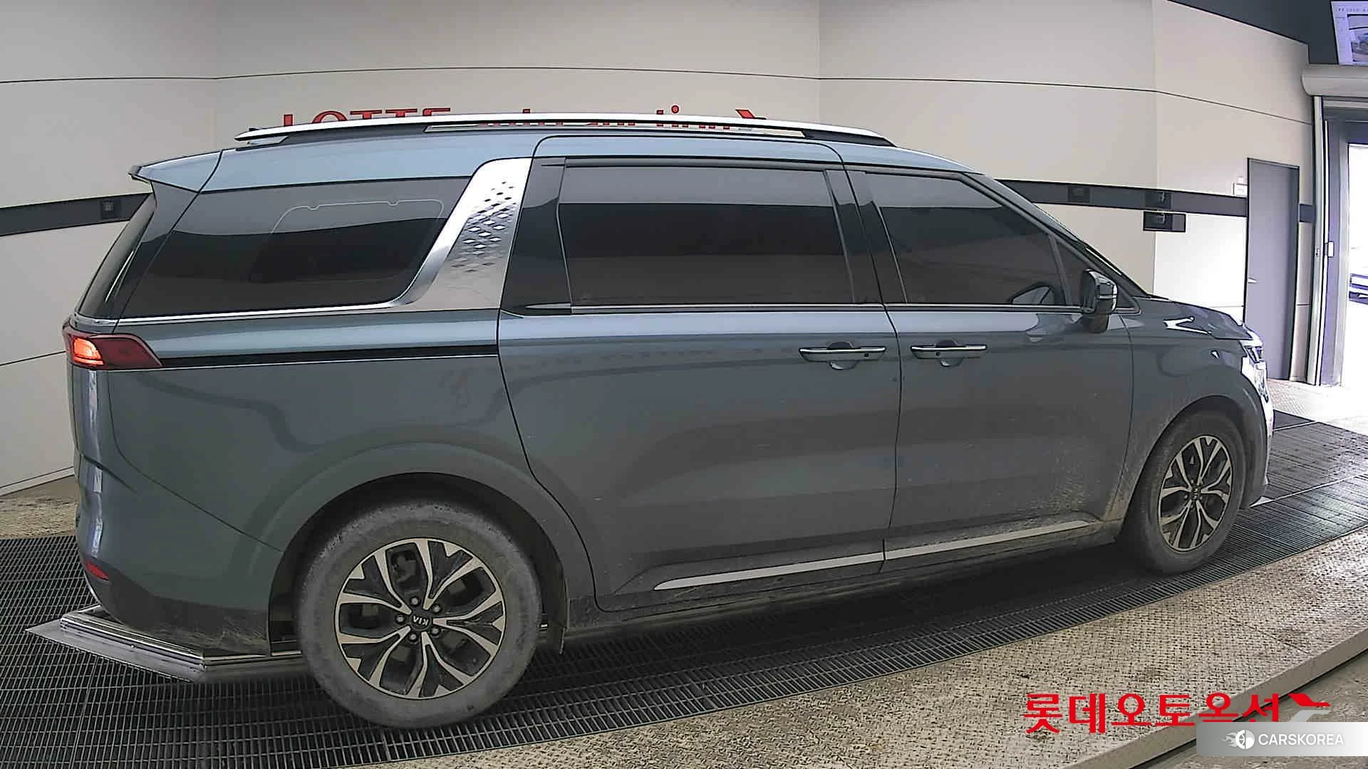 Kia Carnival id 3875742 из Кореи 9