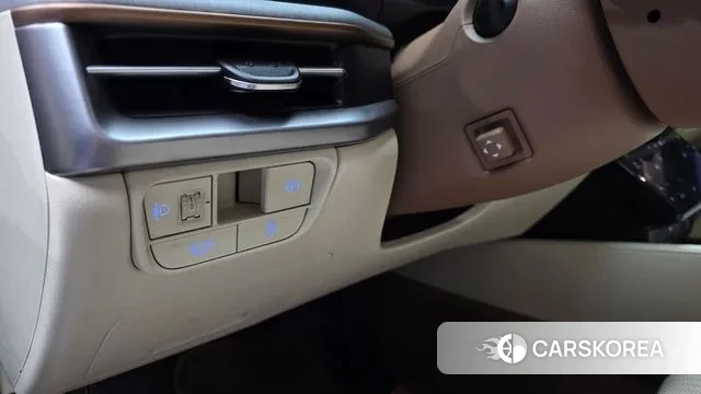 Hyundai Grandeur (GN7) id 3751994 из Кореи 9