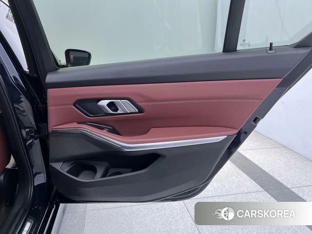 BMW 3 series id 4335099 из Китая 9