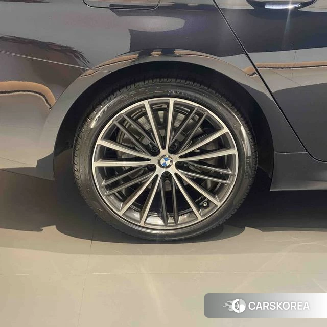 BMW 5 series id 4221599 из Китая 9