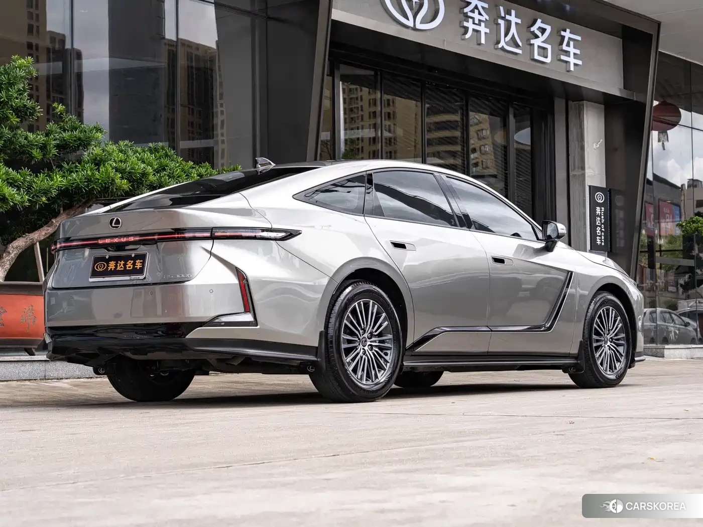 Lexus ES id 4644518 из Китая 9